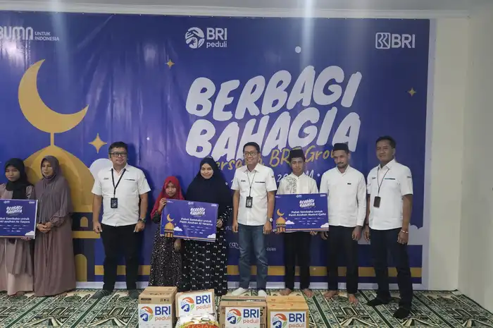 Bank Rakyat Indonesia cabang Ternate di bulan suci Ramadan ini menggelar kegiatan bertema 'Berbagi Bahagia Bersama BRI Group' di kantor BRI cabang Ternate pada 5 Maret lalu.