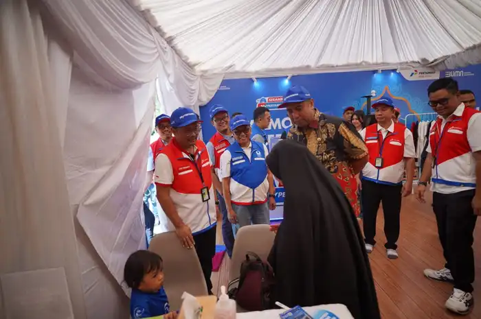 Bupati Maros, Chaidir Syam bersama rombongan Pertamina Patra Niaga Regional Sulawesi lakukan peninjauan di Serambi MyPertamina Kabupaten Maros.