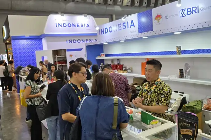 PT Bank Rakyat Indonesia Indonesia (Persero) Tbk berpartisipasi dalam ajang FHA-Food &amp; Beverage 2025 yang berlangsung di Singapura pada 8-11 April 2025 melalui kehadiran Paviliun Indonesia yang menampilkan produk-produk UMKM nasional.