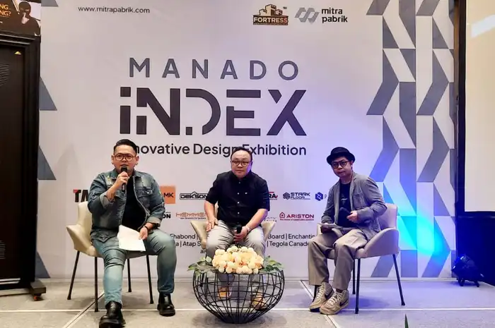 Antonius Yan Halim selaku Managing Director Mitrapabrik.com, National Sales Manager Fortress Hens Sumarauw, Louise Lie Head Of Creative Media Department Mitrapabrik.com saat Konferensi Pers di Luwansa Hotel, Manado.