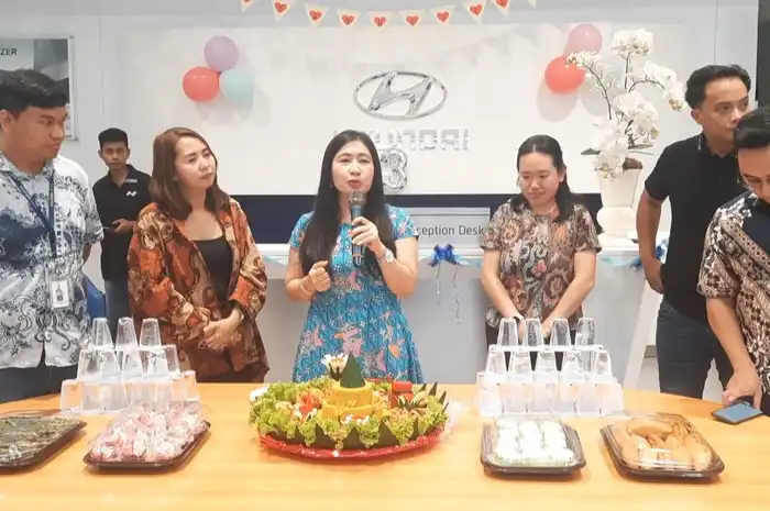 Andi Isyana Ayu Branch Manager Hyundai Manado dan Tim Gelar Anniversary 3 Hyundai Manado