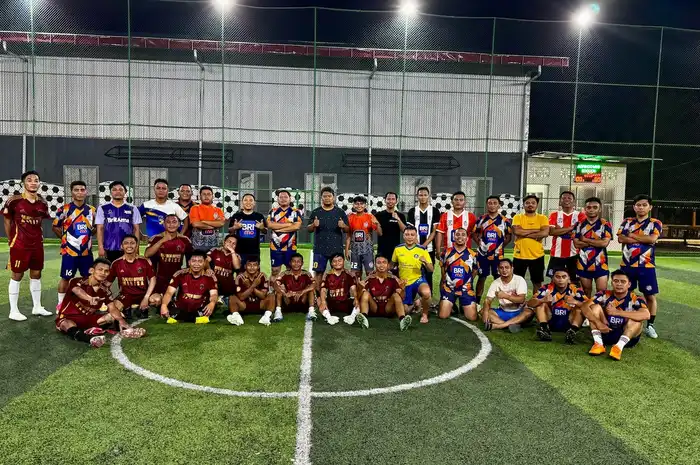 Bertempat di Lapangan Agrindo Station Sport Limboto Gorontalo digelar olah raga bersama berupa Fun Mini Soccer antara BRI BO Limboto Vs BRI BO Marisa.