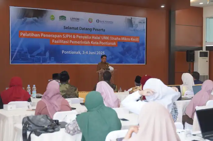 Wakil Wali Kota Pontianak Bahasan Saat Sambutan Pelatihan Penyelia Halal.