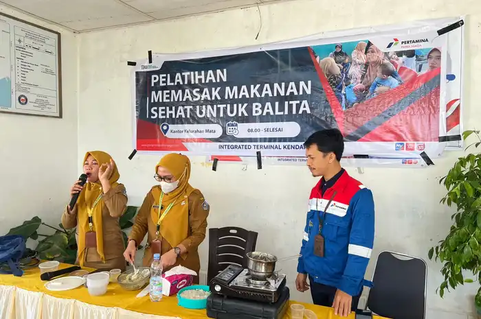 Pelatihan memasak makanan sehat untuk balita yang diselenggarakan oleh Pertamina di Kendari