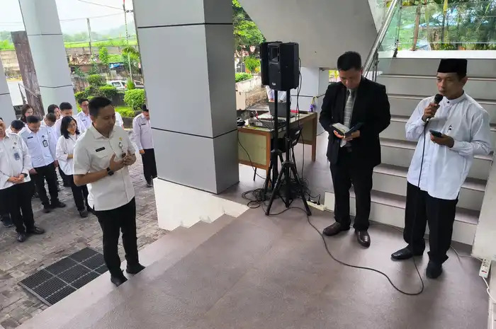 Kantor Wilayah Direktorat Jenderal Imigrasi Sulawesi Utara Resmi Menempati Gedung Kantor Eks BRIN per tgl 17 Juni 2025 yang diawali dengan Apel Pagi dan Doa bersama.