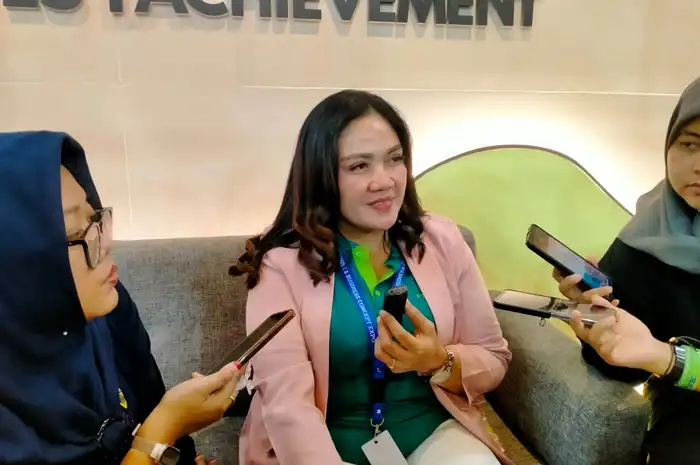 Ririn S Wulandari - Business Development Mash Moshem Indonesia saat memberikan keterangan dengan sejumlah wartawati Balikpapan di arena IFBC Balikpapan, BSCC DOME, Jumat 20 Juni 2025