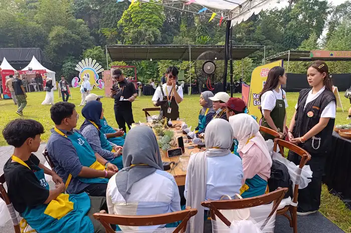 Salah satu sisi pagelaran Sunset di Kebun TMII