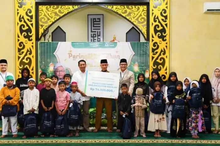 PT Angkasa Pura Indonesia kantor cabang Bandar Udara Internasional Sultan Aji Muhammad Sulaiman (SAMS) Sepinggan Balikpapan mengadakan Tabligh Akbar sekaligus meneguhkan komitmennya dalam melaksanakan program Corporate Social Responsibility (CSR) melalui penyaluran bantuan kepada masyarakat sekitar Bandara. 