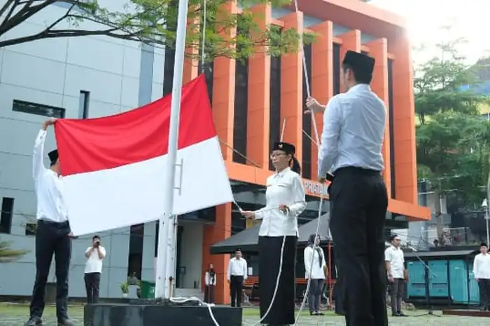 Upacara peringatan Hari Pajak di Kantor Kanwil DJP Kaltim Kaltara, Senin 14 Juli 2025.