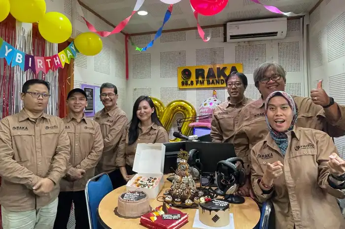 30 Tahun Raka FM: Suara Bandung yang Tak Pernah Padam - Sonora.id