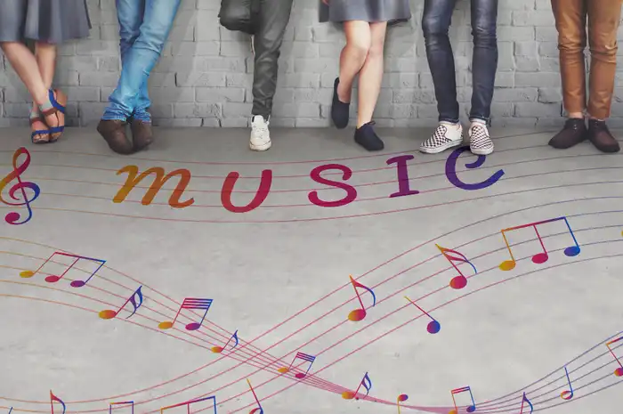 Lirik dan Terjemahan Lagu The Great Divide - Noah Kahan - Sonora.id