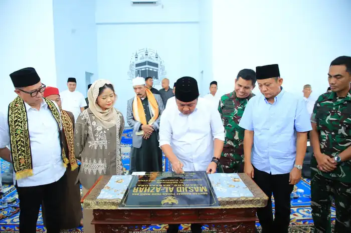 Herman Deru Resmikan Masjid Al Azhar di OKU Timur, Perkuat Syiar Islam ...