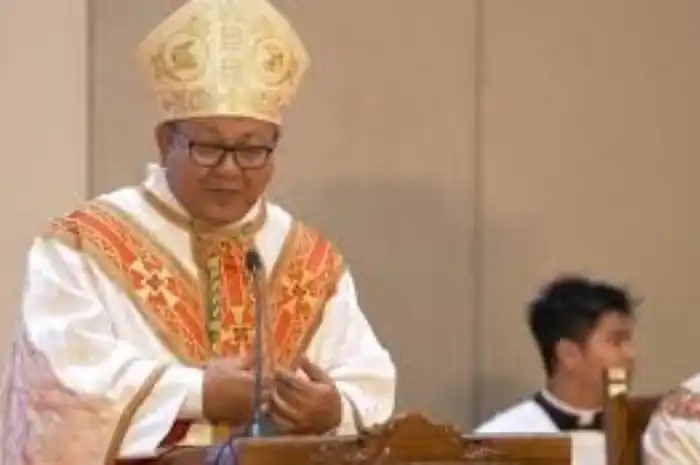 Ketua Komisi Komsos KWI Mgr Agustinus Tri Budi Utomo