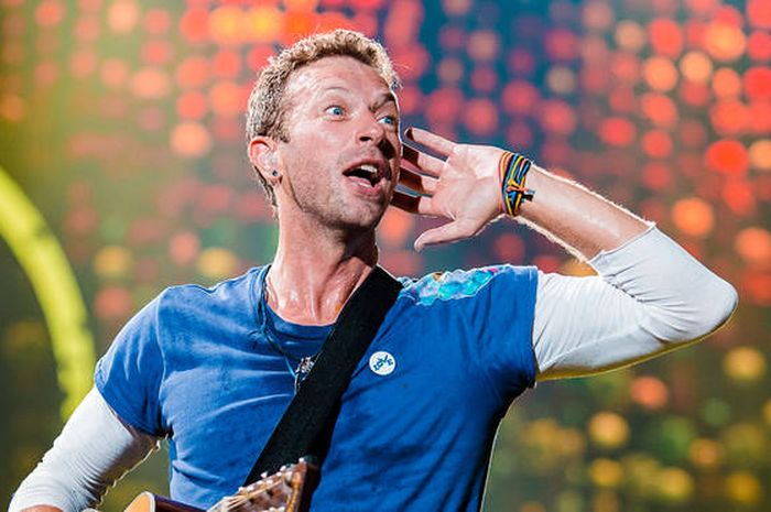 Chris Martin, Vokalis Coldplay Rekomendasikan Lagu BTS 'Butter' - Sonora.id