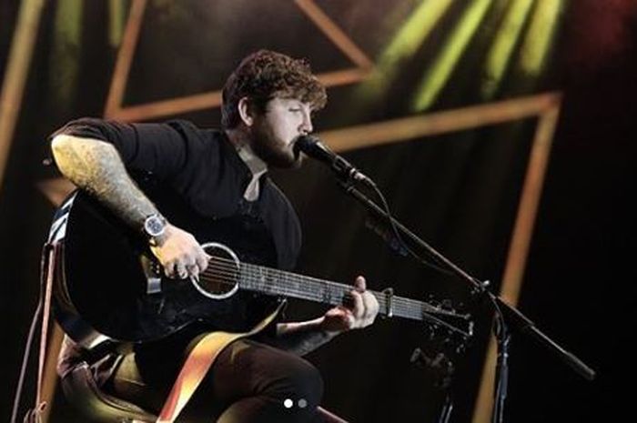 Cars outside james arthur перевод. James Arthur Train Wreck Ноты.