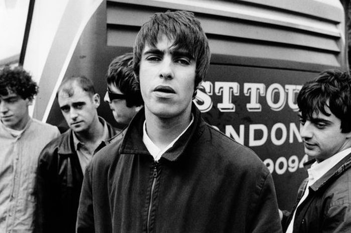 Jangan Nangis! Ini Lirik/ Chord 'Stop Crying Your Heart Out' - Oasis