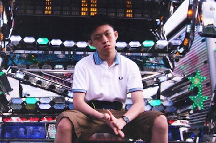 Lirik Lagu Dat Stick Yang Dipopulerkan Oleh Rich Brian Sonora Id