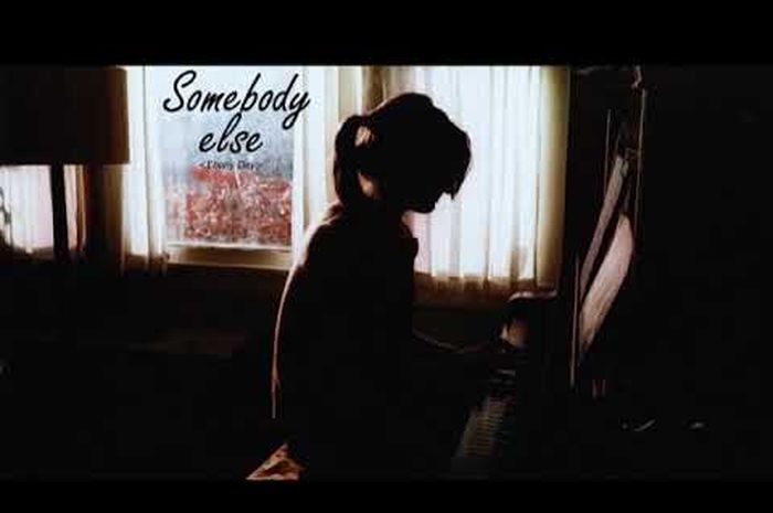 Lirik Lagu dan Terjemahan �Somebody Else� Dipopulerkan