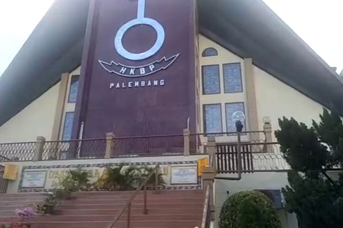 Gereja Huria Kristen Batak Protestan (HKBP) Palembang, Siap Terapkan ...