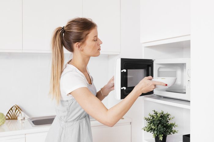 Awas, Bikin Meledak Jangan Panaskan 7 Jenis Makanan Ini Di Microwave