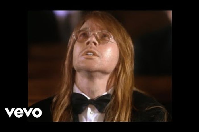 Lirik Lagu dan Terjemahan Indonesia 'November Rain' Guns