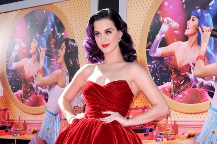 Lirik Lagu dan Terjemahan 'Part Of Me' Milik Katy Perry ...