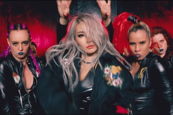 Lirik Lagu 'Hello Bitches' Milik CL 2NE1 Dan Terjemahan Indonesianya ...