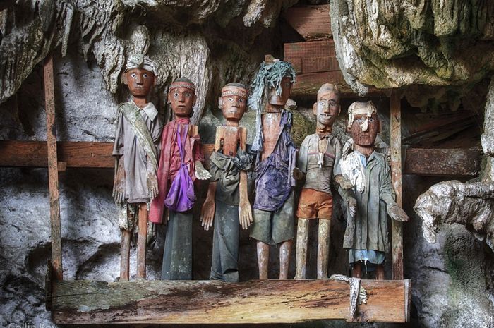 Fakta Patung Penjaga Makam Suku Toraja