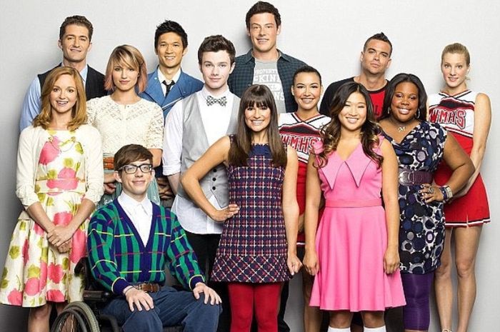 Lirik dan Chord Lagu ‘Jingle Bell Rock’ Dinyanyikan Oleh Glee - Sonora.id