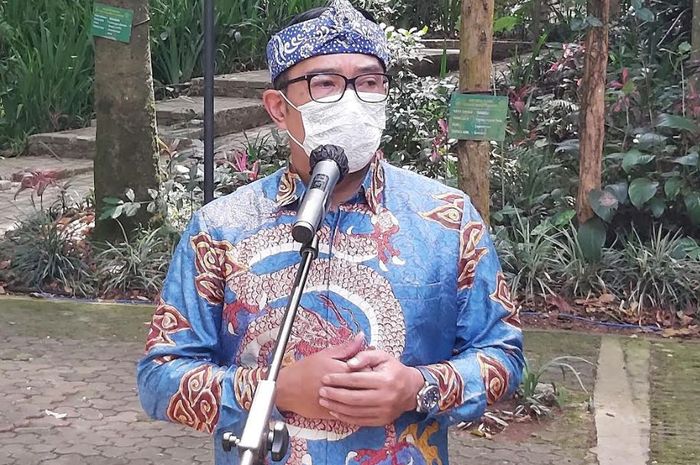 Gubernur Jawa Barat Ridwan Kamil di acara Launching In-Cast (Injabar Podcast) di Taman Hutan Raya (Tahura) Ir H Djuanda Dago, Kabupaten Bandung, Selasa (25/1/2022)