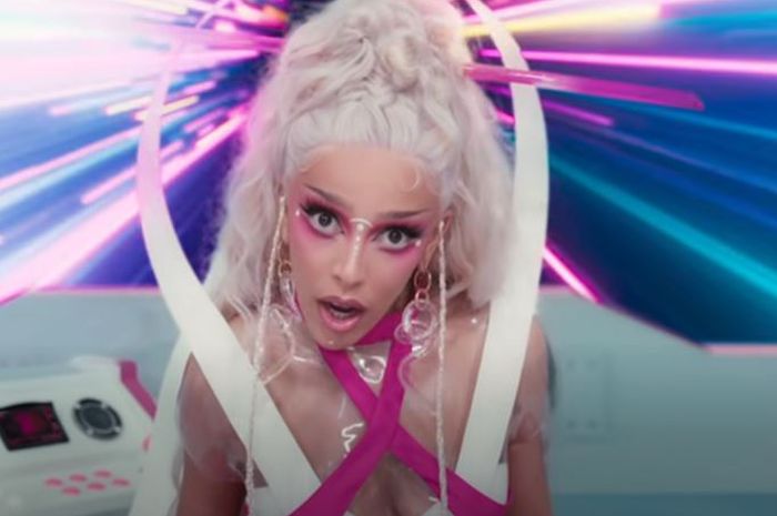 Lirik Lagu ‘Get Into It (Yuh)’ - Doja Cat, Lengkap dengan Terjemahan ...