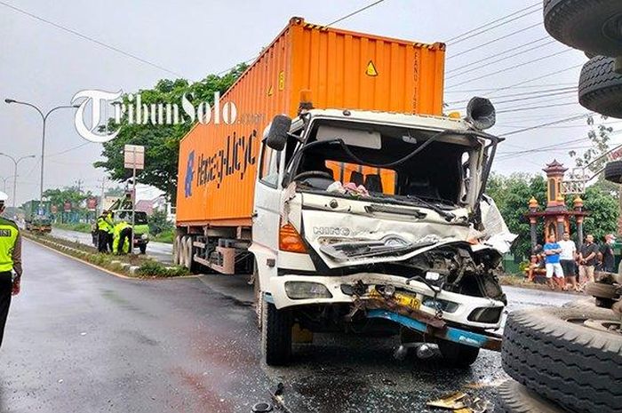 Jalan Raya Semarang-Solo Ditutup, Imbas Kecelakaan Truk Di Boyolali ...