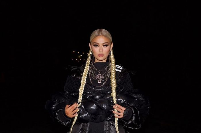 Lirik Lagu ‘Patience’ - Agnez Mo, Berhasil Memuncaki ITunes Setelah ...