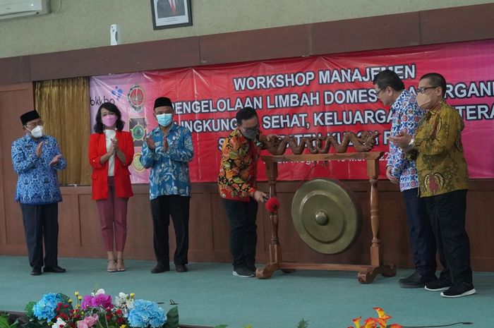 Workshop Manajemen Pengelolaan Limbah Domestik Anorganik Lingkungan Sehat Keluarga Sejahtera yang dilaksanakan di Aula Adikarto Pemerintah Kabupaten Kulon Progo DIY.
