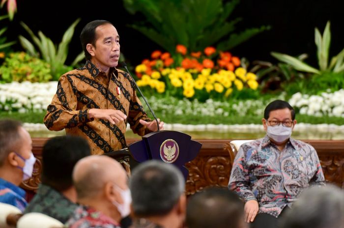 Presiden Joko Widodo (Jokowi) memberi instruksi kepada Aparat Pengawas Internal Pemerintah (APIP) dan Badan Pengawasan Keuangan dan Pembangunan