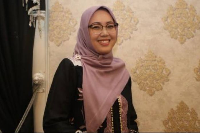 Potret Anne Ratna Mustika