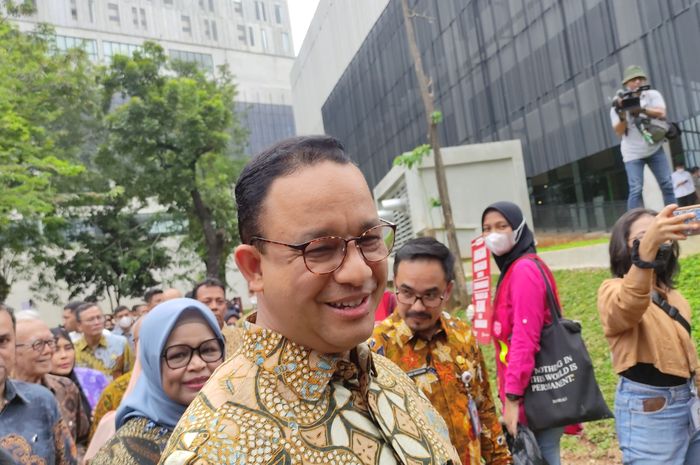 Gubernur DKI Jakarta Anies Baswedan hadir pagelaran seni di Graha Bhakti Budaya TIM, Jakarta Pusat, Jum'at (23/09/2022).