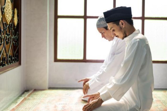 Syarat Shalat Jamak Lengkap Dengan Niat Dan Tata Cara Pelaksanaannya Sonoraid 6421