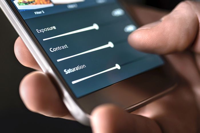 Tampilan aplikasi mobile untuk meningkatkan kualitas foto