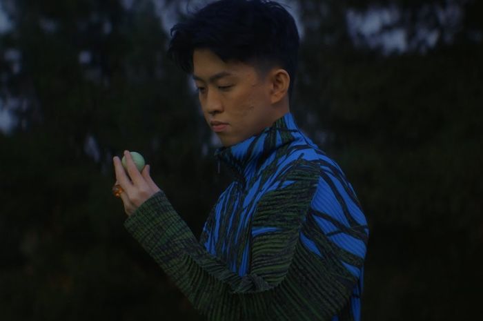 Berikut Ini Lirik Lagu 'VIVID' milik Rapper Rich Brian Featuring $NOT ...