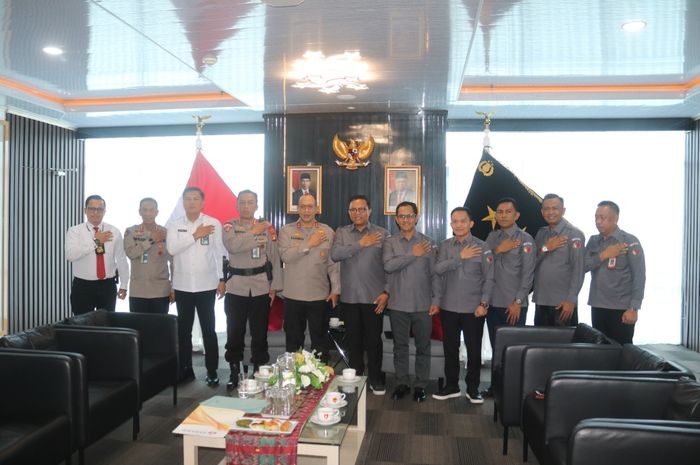 Bahas Pemilu 2024, Bawaslu Sumsel Beraudiensi dengan Kapolda Sumsel
