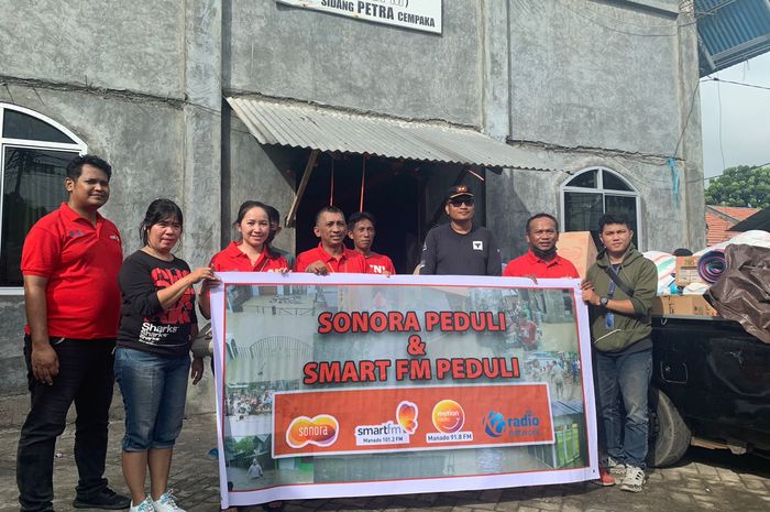 Jaringan Radio Sonora Dan Smart FM Salurkan Bantuan Korban Banjir ...