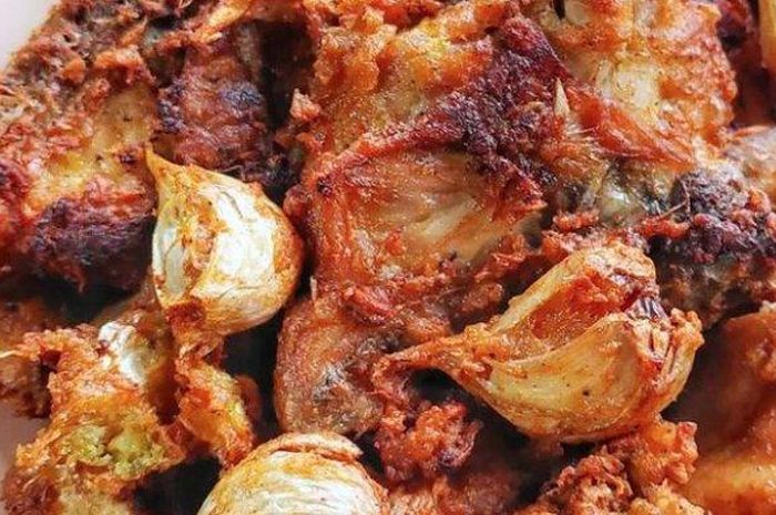 Resep Ayam Goreng Bawang Putih, Menu Makan Viral Di TikTok! - Sonora.id