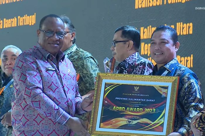 Pemprov Kalbar Raih Penghargaan Di Semua Kategori APBD Award 2022 ...