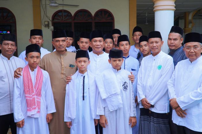 Bupati Deli Serdang Kunjungi Masjid Al Falah Pematang Johar Di Kegiatan Safari Ramadhan Perdana