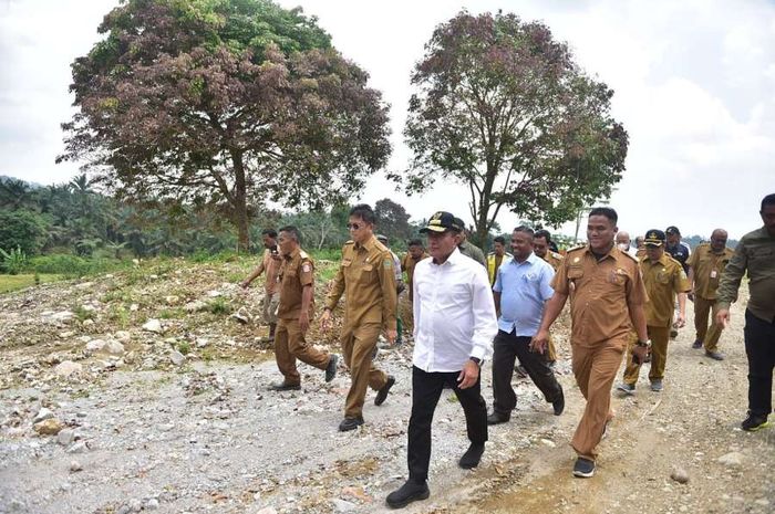 Gubernur Sumut Jajal Jalan Alternatif Medan-Berastagi via Kutalimbaru -  Sonora.id