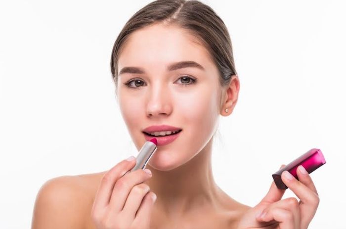 Cara Memilih Lipstik Sesuai Dengan Warna Kulit - Semua Halaman - Sonora.id