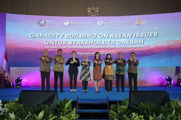 Capacity Building On Asean Issues Untuk Stakeholder Daerah, Peluang Dan ...