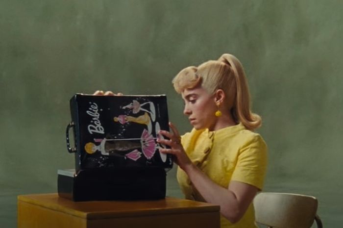 Lirik Lagu What Was I Made For? - Billie Eilish, dengan Terjemahan