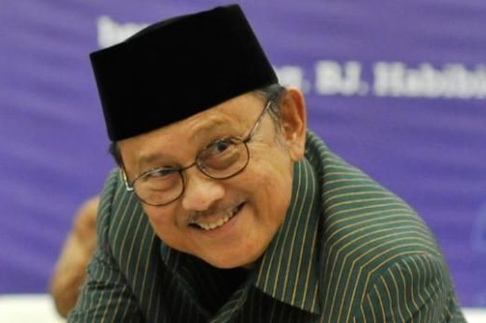 20 Quotes BJ Habibie Tentang Kehidupan Dan Cinta Yang Penuh Makna ...